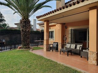 Chalet en venta en Bollullos de la Mitación