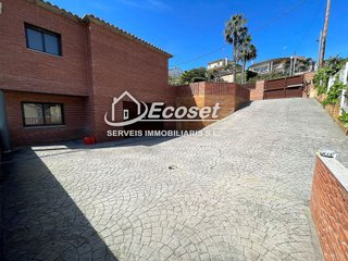 Chalet en venta en Cervelló