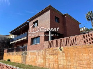 Chalet en venta en Cervelló