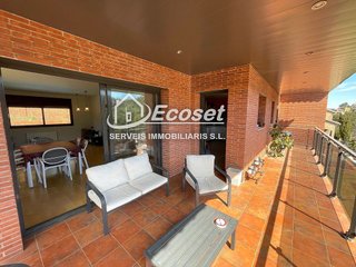 Chalet en venta en Cervelló