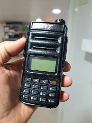 Walkie Talkie TYT 144.250/430.550