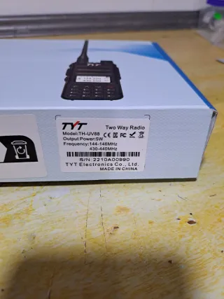 Walkie Talkie TYT 144.250/430.550