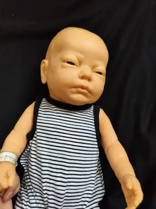 Muñeco bebé realista