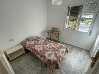Piso en venta en La Carihuela en Torremolinos