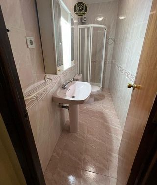 Piso en venta en Linares