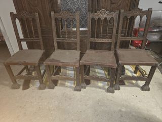 Conjunto Armario Antiguo con 4 sillas y 1 Sillón