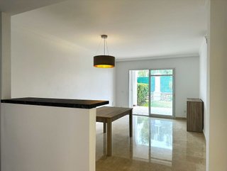 Piso en venta en Los Naranjos - Las Brisas en Marbella