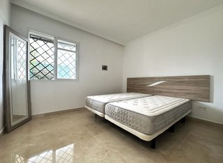 Piso en venta en Los Naranjos - Las Brisas en Marbella