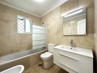 Piso en venta en Los Naranjos - Las Brisas en Marbella
