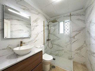 Piso en venta en Los Naranjos - Las Brisas en Marbella