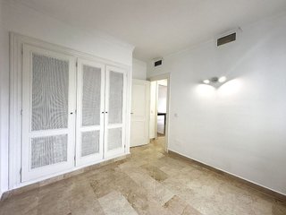 Piso en venta en Los Naranjos - Las Brisas en Marbella