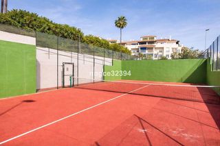 Piso en venta en Nueva Andalucía centro en Marbella