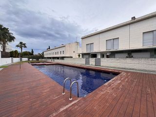 Casa adosada en venta en Els Munts en Torredembarra