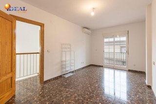 Casa adosada en venta en Maracena