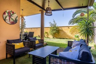 Chalet en venta en Palomares del Río