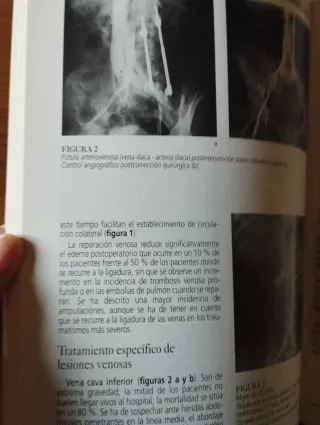 Libro antiguo de medicina flebopatías