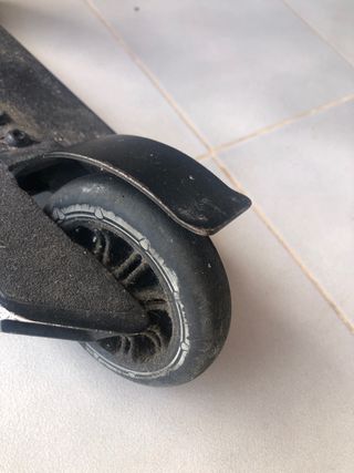 Patinete Oxelo Negro y Rojo