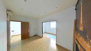 Piso en venta en Porta en Barcelona