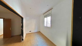 Piso en venta en Porta en Barcelona