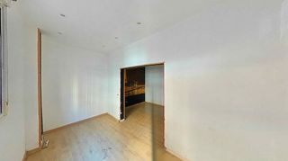 Piso en venta en Porta en Barcelona