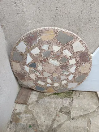 Mesa redonda de piedra 70cm Sin patas