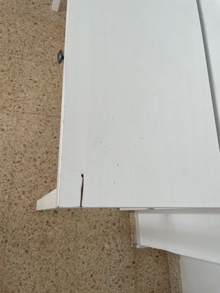 Scrivania bianca Hemnes IKEA in legno con cassetti