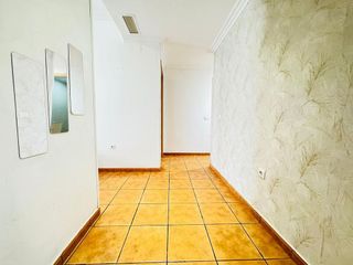 Piso en venta en La Granja-La Colina-Los Pastores en Algeciras