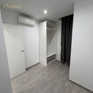 Piso en venta en El Barral Ferial en Coslada