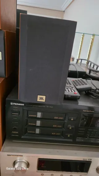 Amplificador y CD JBL