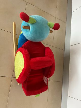 Balancín infantil oruga peluche