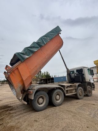 Dumper Mercedes Actros 4144