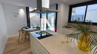 Casa en venta en Joc de la Bola - Camps d'Esports - Ciutat Jardí - Montcada en Lleida