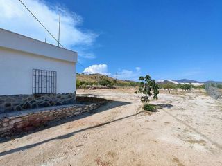 Casa rural en venta en Algueña
