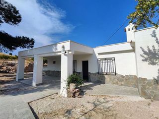 Casa rural en venta en Algueña