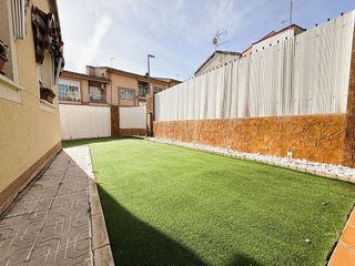 Casa pareada en venta en Loeches