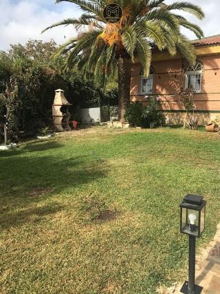 Chalet en venta en Linares