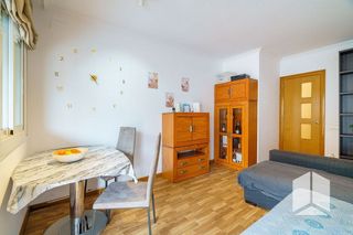 Piso en venta en El Castell-Poble Vell en Castelldefels