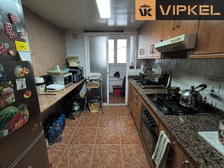 Piso en venta en Bellvitge en Hospitalet de Llobregat, L´