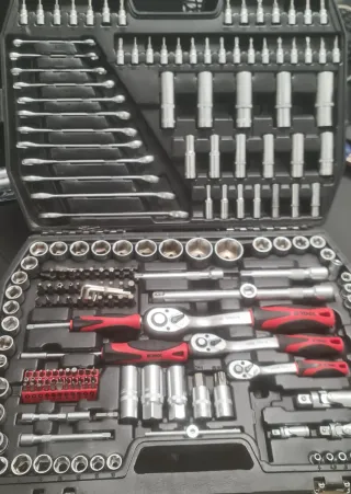 Maletín de 218 Herramientas