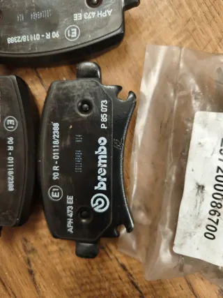 Pastillas de freno Brembo P 85 073