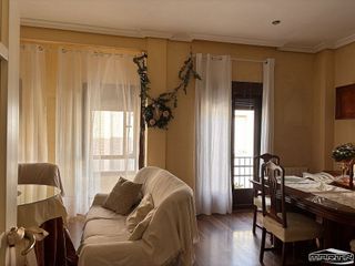 Piso en venta en Lucena