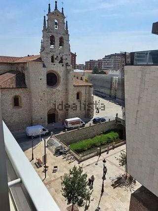Piso en venta en Plaza España - Villa Pilar - Reyes Católicos - Vadillos en Burgos