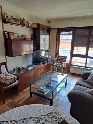 Piso en venta en Plaza España - Villa Pilar - Reyes Católicos - Vadillos en Burgos