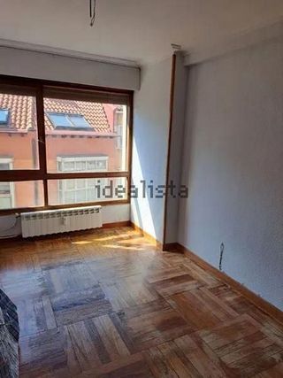 Piso en venta en Plaza España - Villa Pilar - Reyes Católicos - Vadillos en Burgos