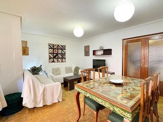 Piso en venta en Mercado en Alicante