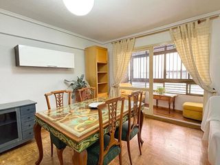 Piso en venta en Mercado en Alicante