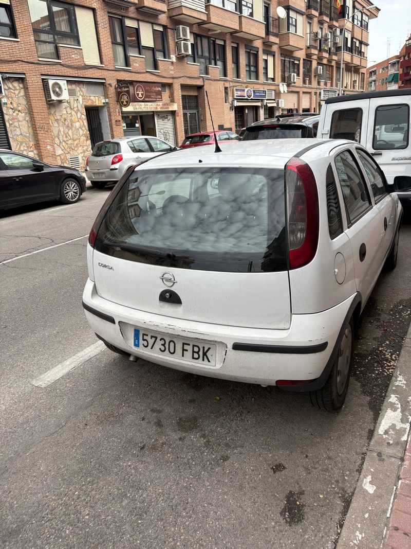 Opel Corsa roto - foto 1