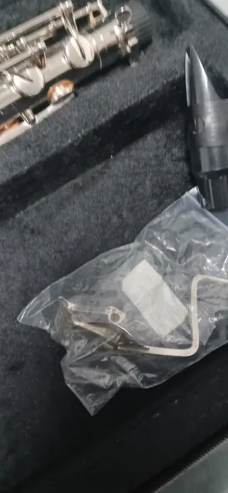 Saxofón Tenor Plata vendo o cambio por trompa en f