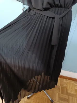 Vestido negro plisado talla única