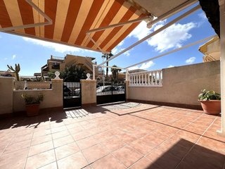 Casa adosada en venta en Nueva Torrevieja - Aguas Nuevas en Torrevieja